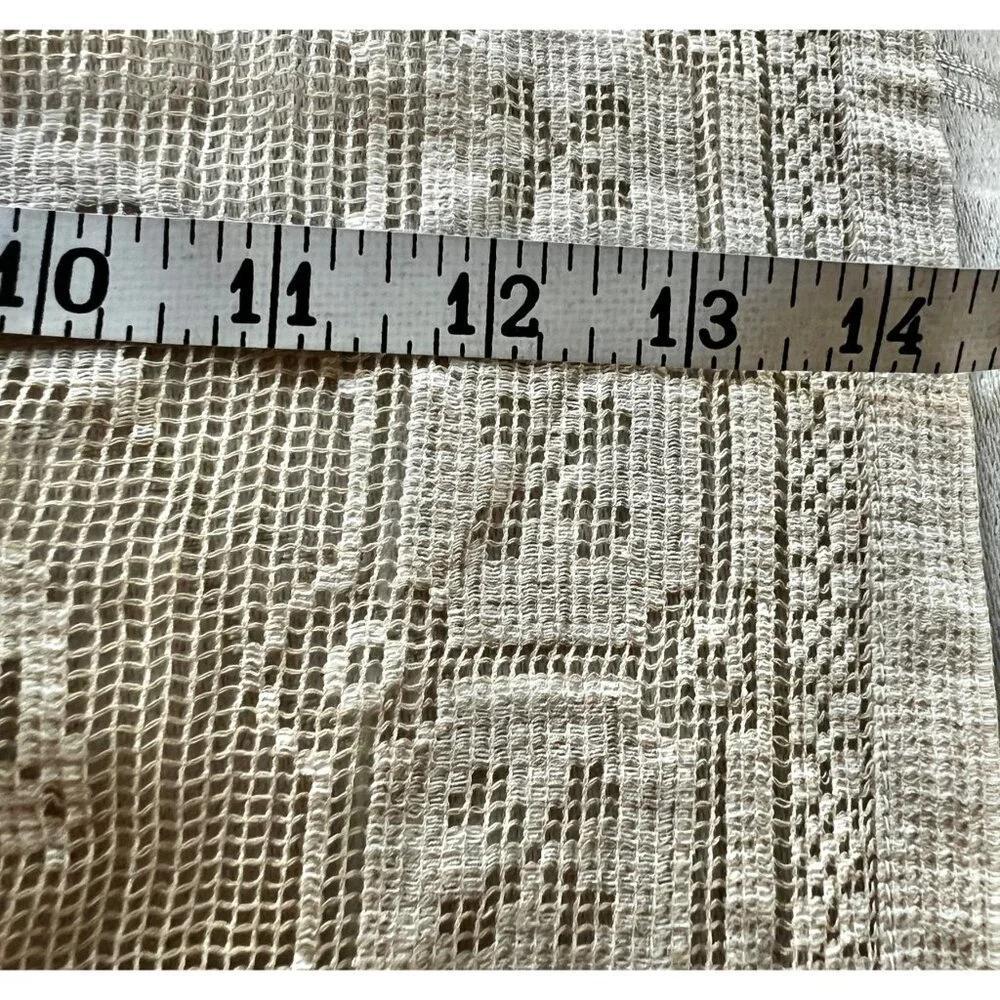 Lace Table Runner 39.5x14.5 Floral & Geometric Pattern Creamy Beige VTG Wedding